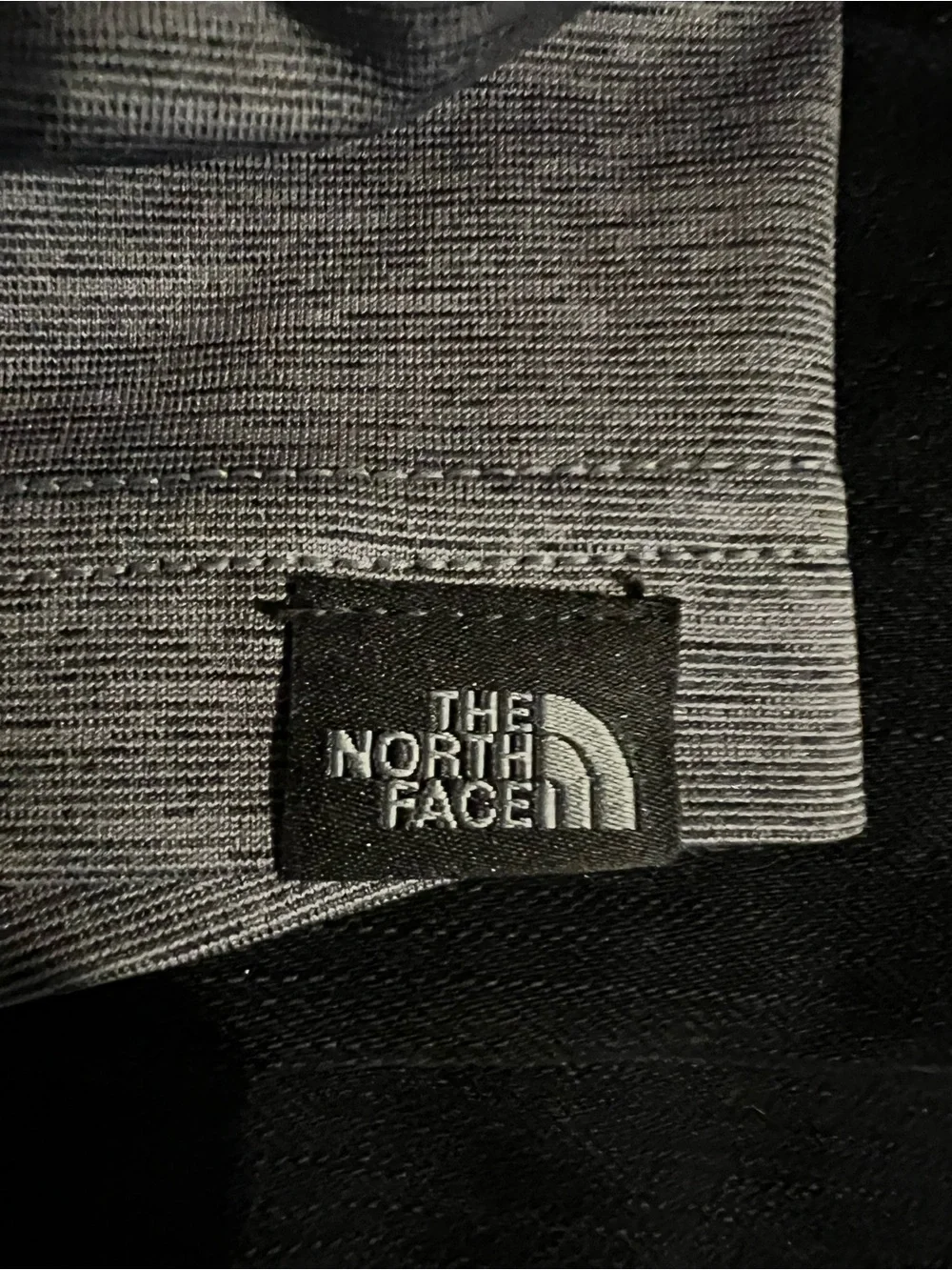 The North Face Flashdry Women's Gray Heather Short Sleeve V Neck T-Shirt - large - Picture 5 of 6